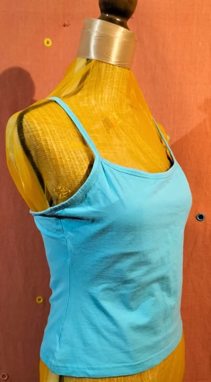 Débardeur/brassière taille 44 - photo numéro 2