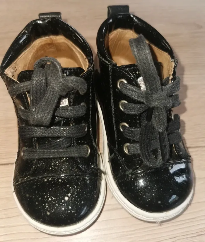 Chaussures shoo pom fille pointure 20