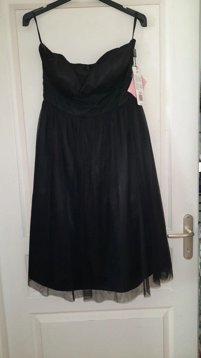 Superbe robe Apart - photo numéro 2