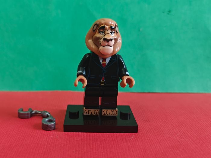 Leodore Lionheart Zootopie 2 + socle - Figurine Compatible Lego
- photo numéro 1