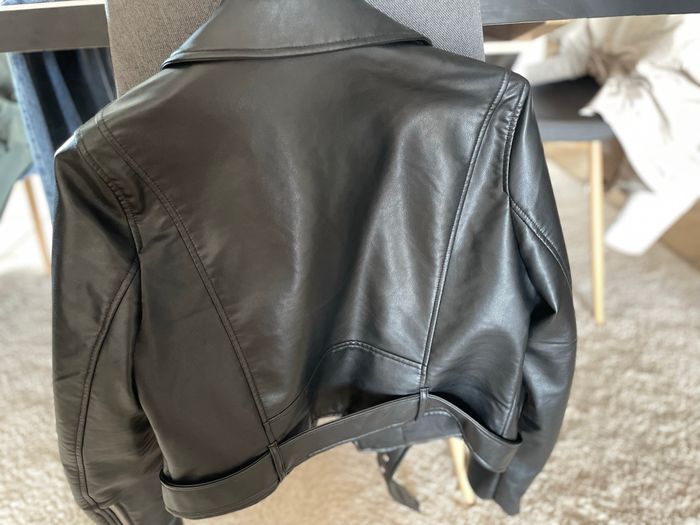 Veste en cuir Zara femme – Taille L – Neuve sans étiquette - photo numéro 4