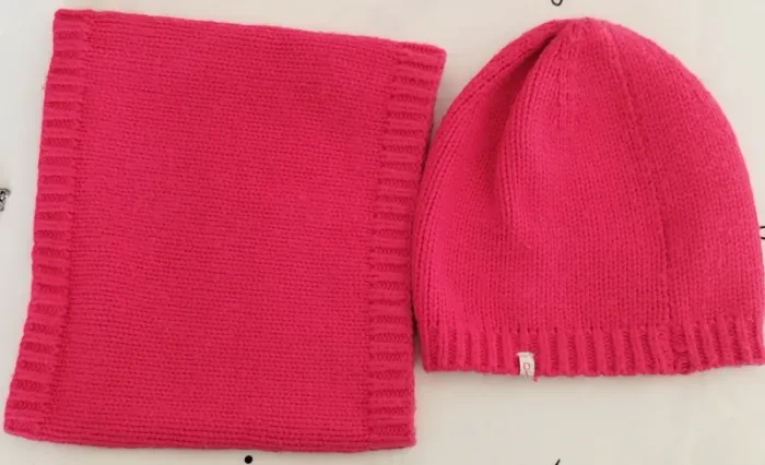 Ensemble snood+ bonnet en laine fuschia Okaïdi taille 54cm/56 cm - photo numéro 2