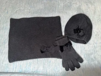 Lot bonnet gant écharpe Marèse