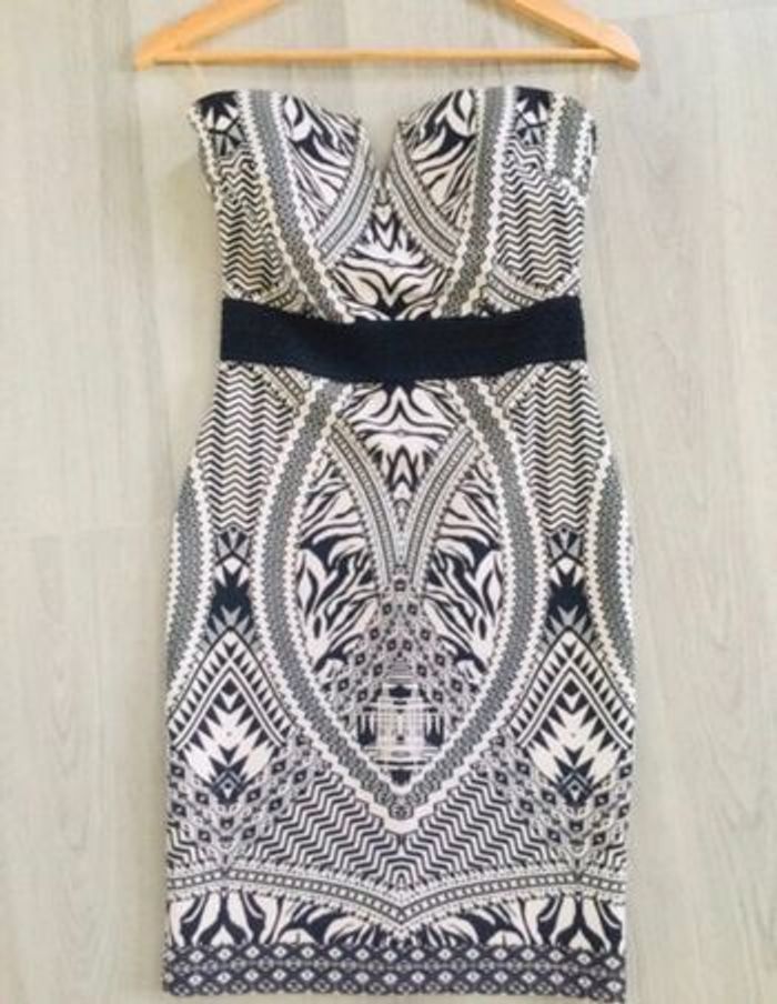 Robe bustier Lipsy noire et blanche 36 - photo numéro 7