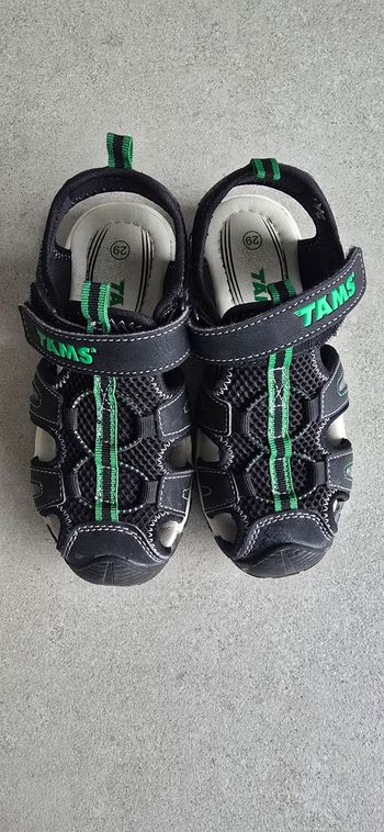 Sandales de sport TAMS noir/vert – pointure 29