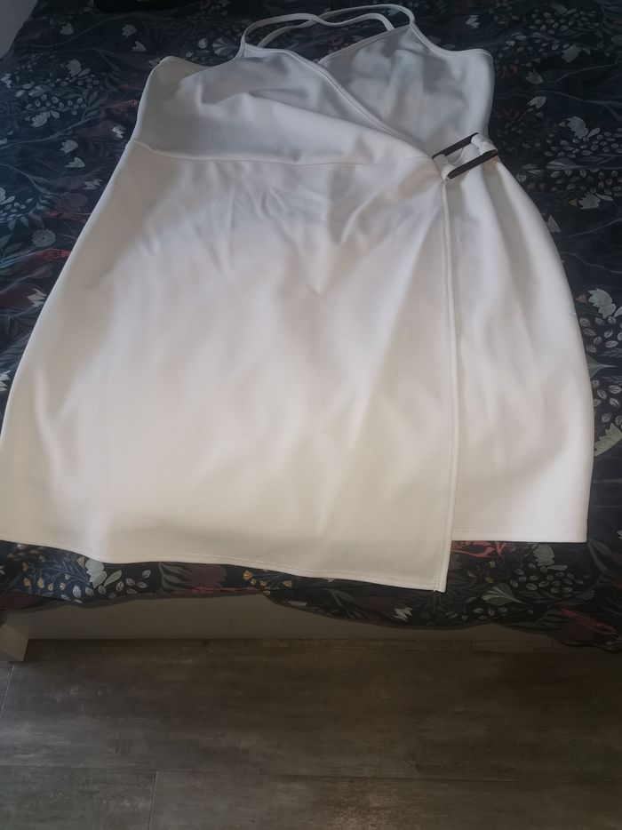 Robe blanche - photo numéro 2