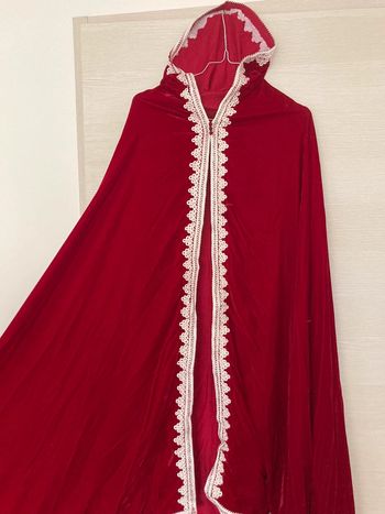 Cape marocaine rouge en velour taille L