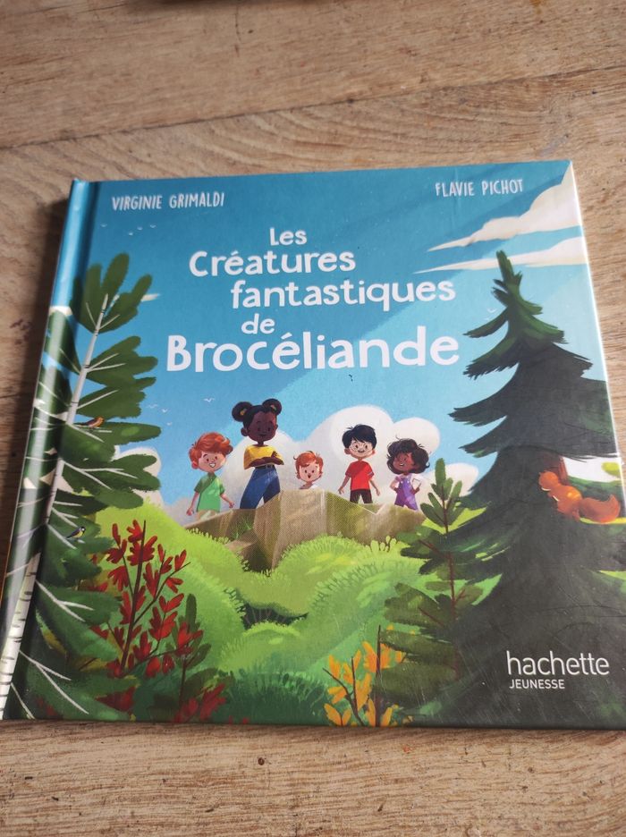 Livre happy meal Macdonald's les créatures fantastiques de Brocéliande
