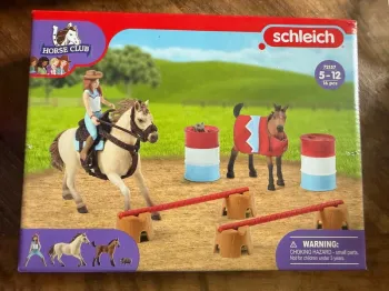 NEUF Coffret figurines Schleich chevaux 72157 Horse Club Western Hannah Entraînement ranch cavalière