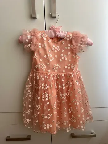 Magnifique robe en tulle rose 🌸🤍5ans Majoral