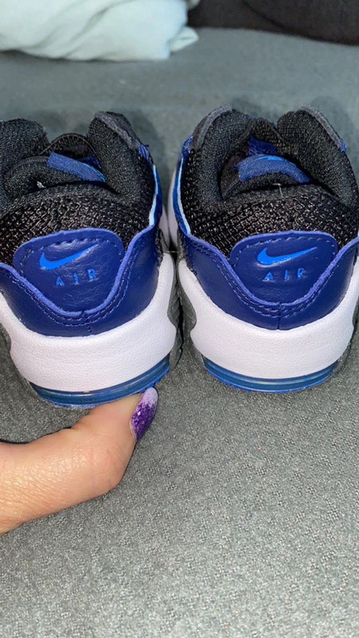 Basket nike taille 19,5 neuve - photo numéro 3