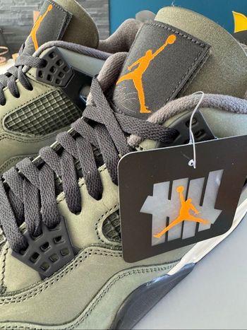 Jordan 4 x Undefeated