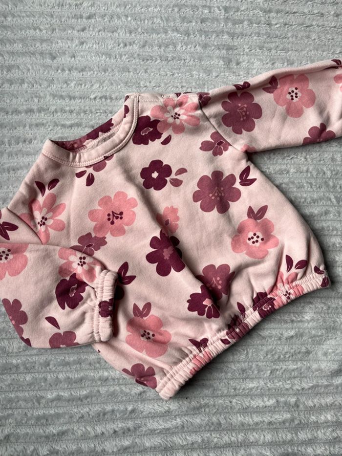 Pull fleuri 9 mois - photo numéro 2