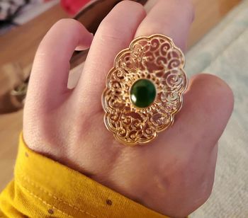 Bague fantaisie ajustable toute neuve