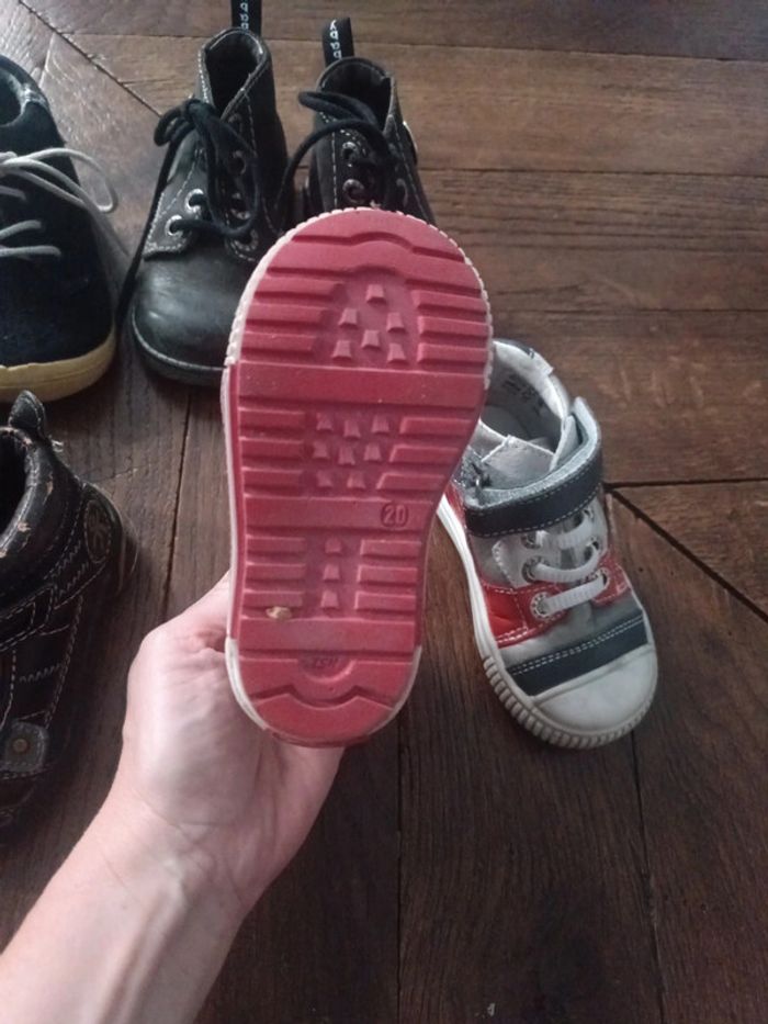 Lot de chaussures taille 20. - photo numéro 3