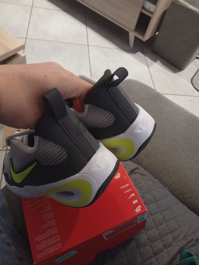 Basket Nike air max taille 38.5 - photo numéro 5