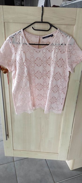 Haut manches courtes dentelle rose pâle Kiabi 36 neuf