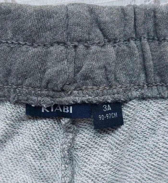 Short gris, Kiabi, décontracté, neuf, taille 3 ans - photo numéro 2