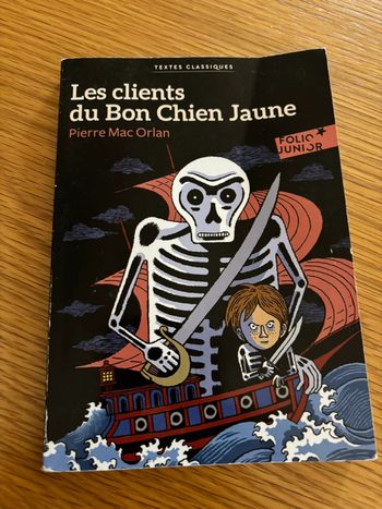 Les clients du bon chien jaune folio junior