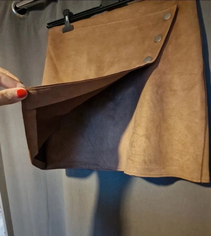 Jupe effet daim taille 40 - photo numéro 2