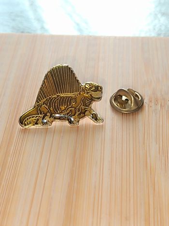 Beau pin's Dinosaure 💚Parkson Paris🤎Vintagr