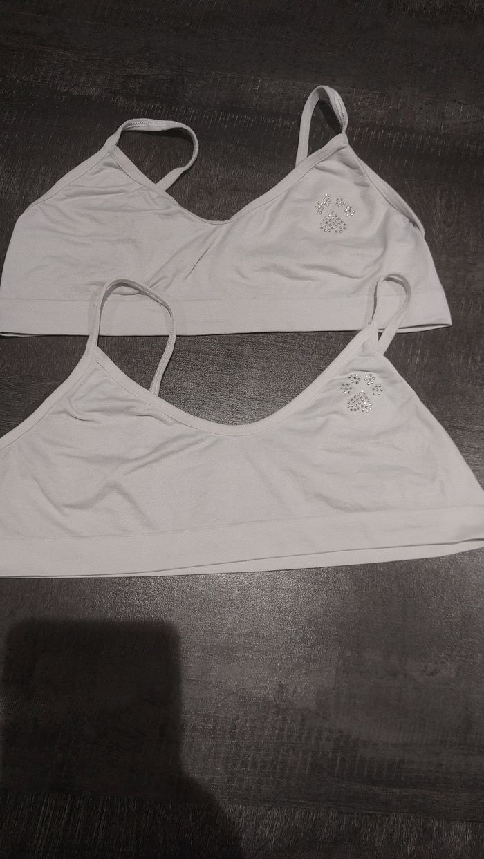 Lot 2 brassières 14-16 ans