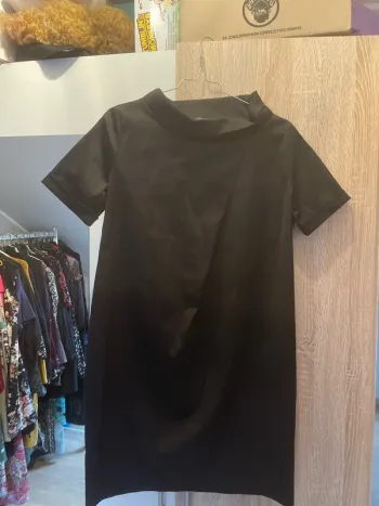 Robe M