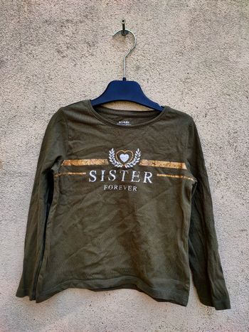 T.shirt kaki sister Forever Kiabi taille 5 ans