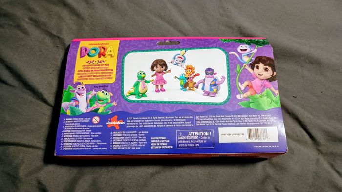 Coffret neuf de 5 Figurines avec Dora, Babouche Tico Véra Et Le Trio Fiesta
- photo numéro 3