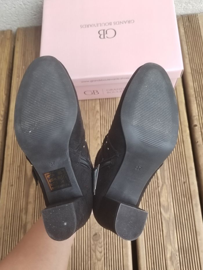 Bottines à strass noir effet daim – Taille 37 – Neuves avec étiquettes - photo numéro 6