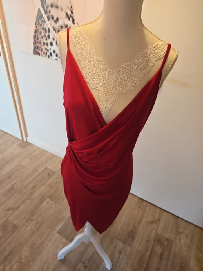 Robe rouge - photo numéro 2