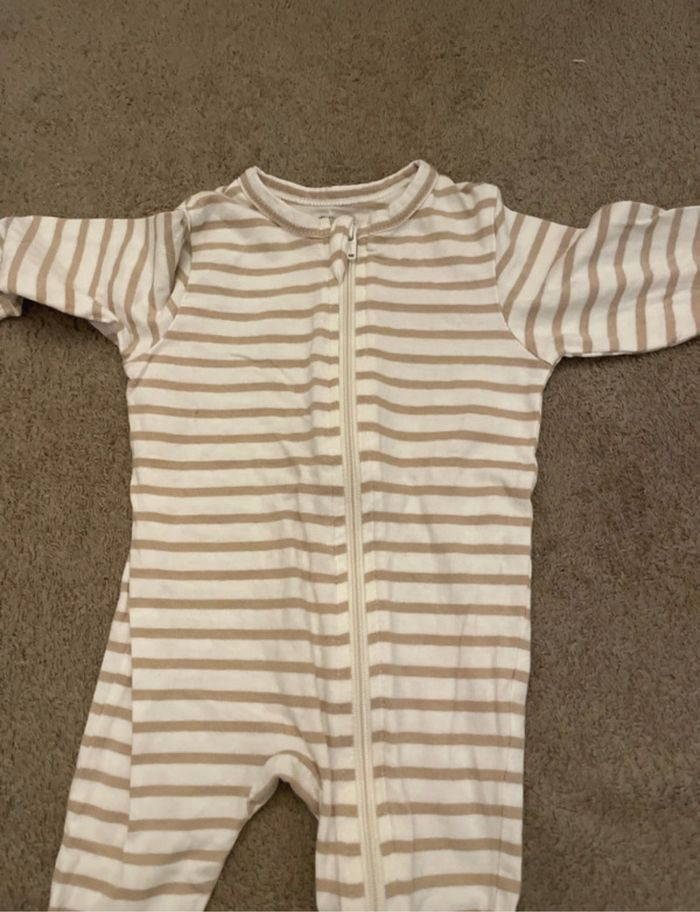 Lot de deux pyjamas Vertbaudet 3 mois - photo numéro 4