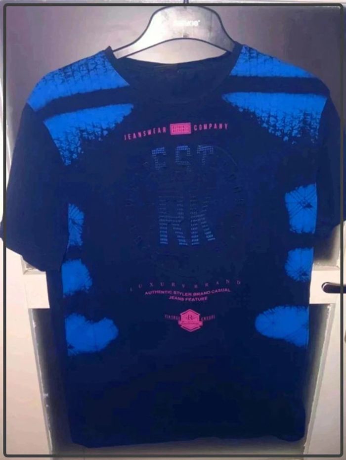 Jolie t shirt imprimée taille 42/44