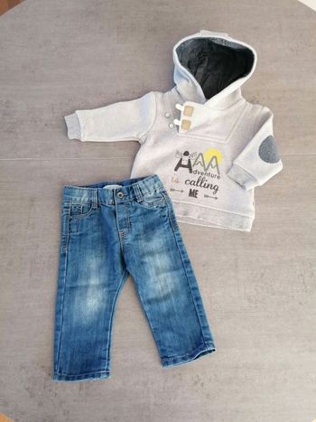 Ensemble pull et jeans 6 mois