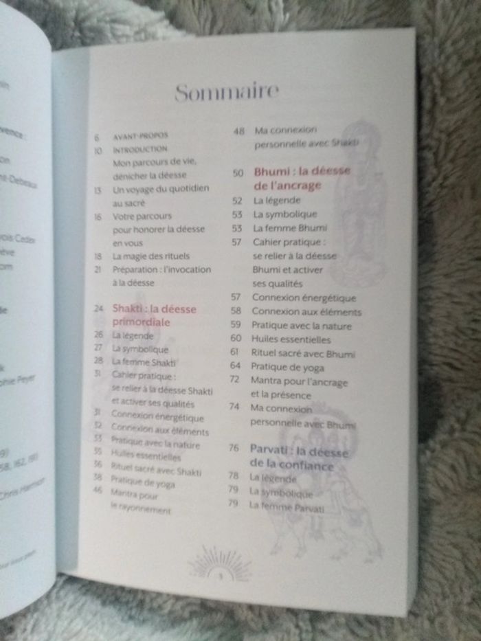 Livre yoga et rituels des 9 déesses - photo numéro 5