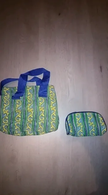 Trousse de toilette avec petite pochette