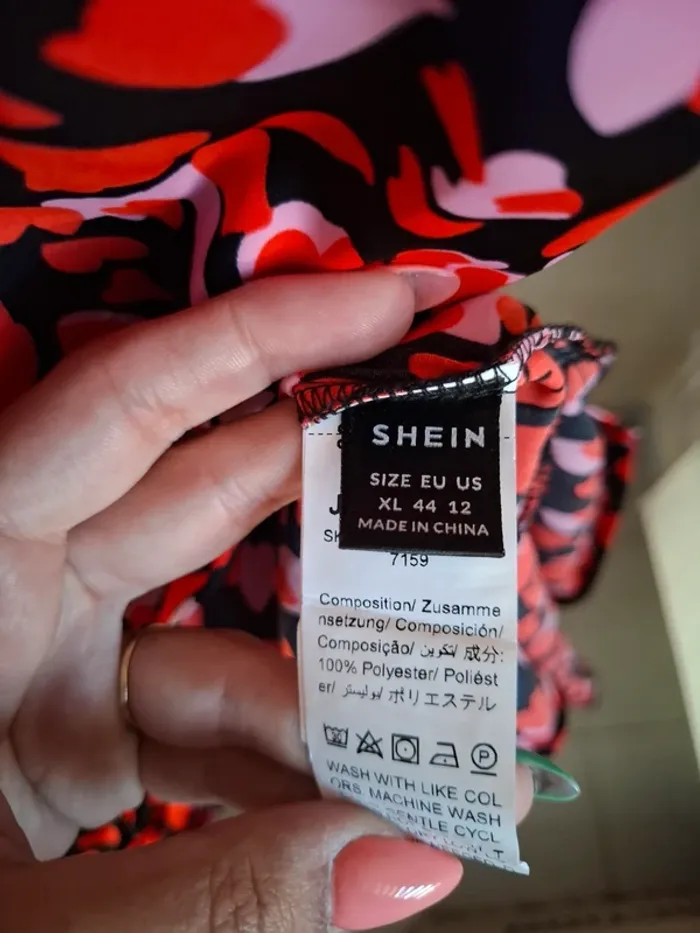 Robe cœur shein T44 - photo numéro 4