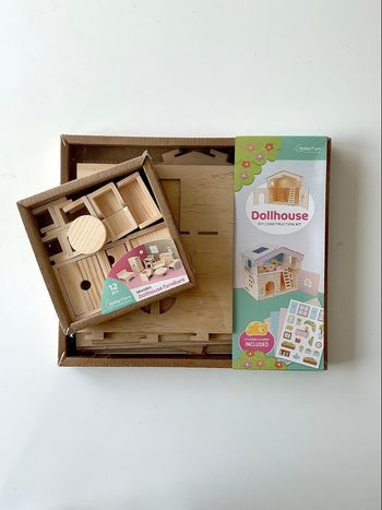 Kit maison de poupée et ses meubles 