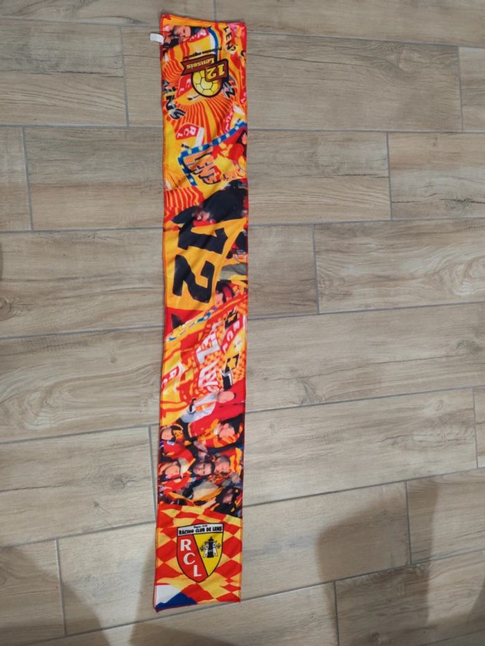 Écharpe vintage RC Lens en satin