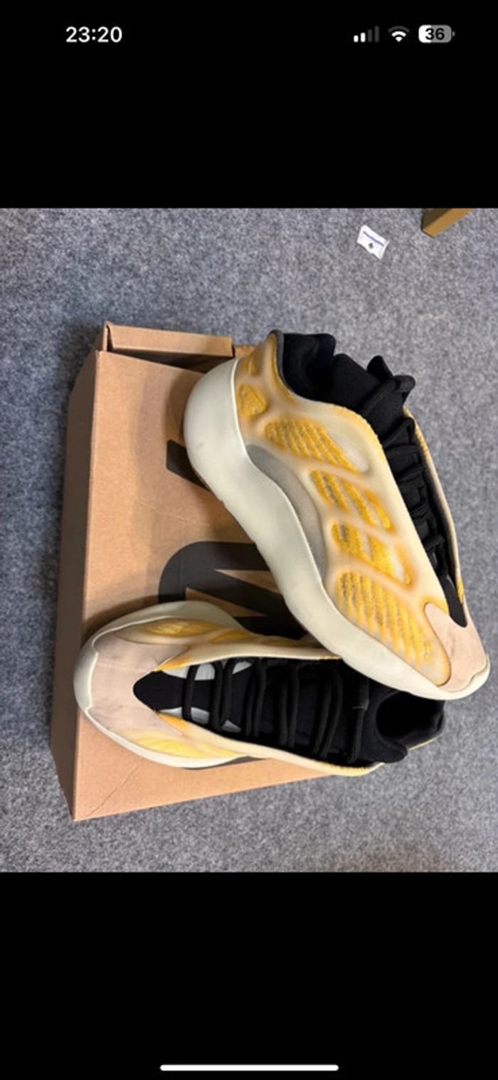 adidas Yeezy 700 V3 dans le coloris rare “Monsaf” - photo numéro 13