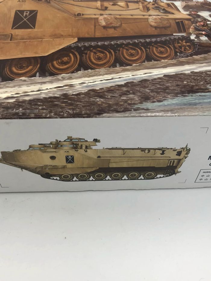Maquette char militaire AAVP-7A1 w/UWGS Hobby boss 1/35 neuf - photo numéro 7