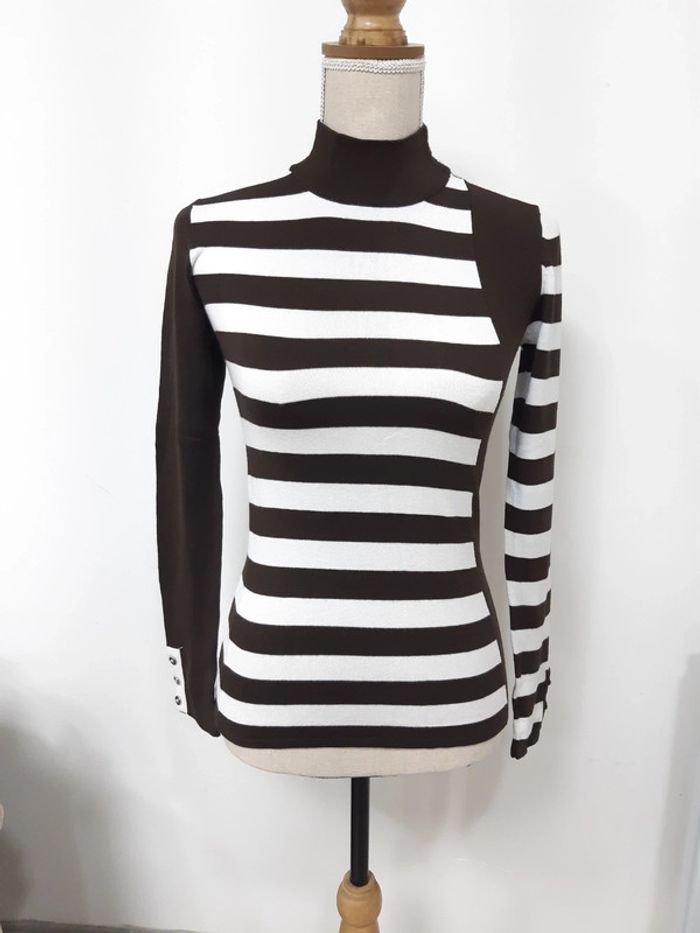 Pull fin rayé T36