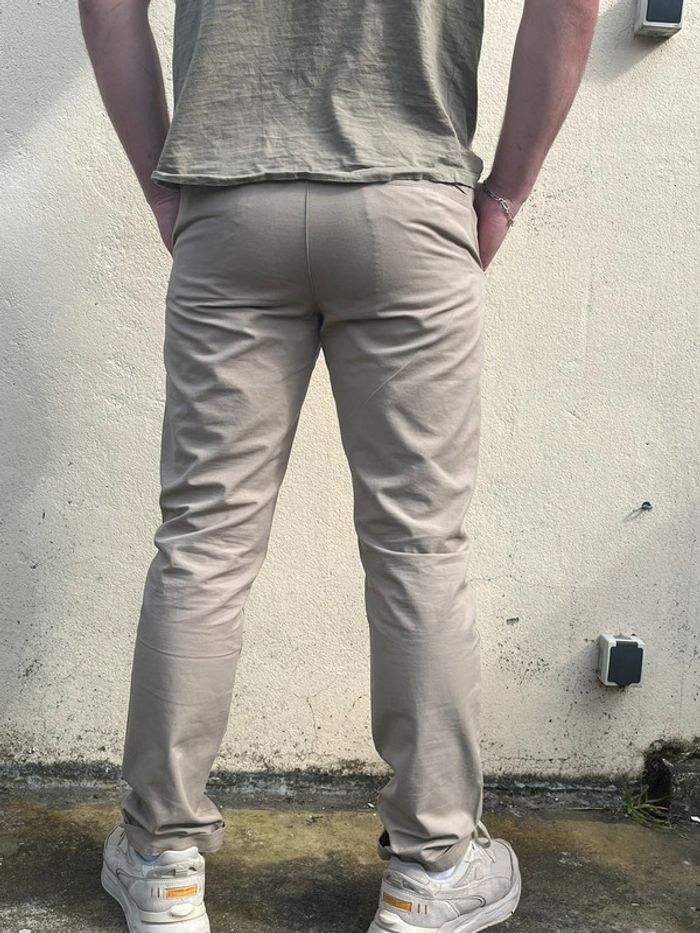 Pantalon chino couleur beige - photo numéro 3