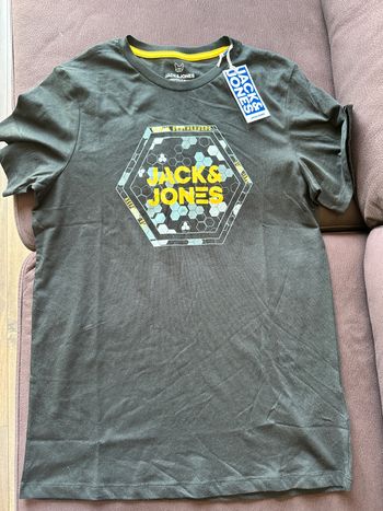 T-shirt MC noir Jack & Jones T.16 ans