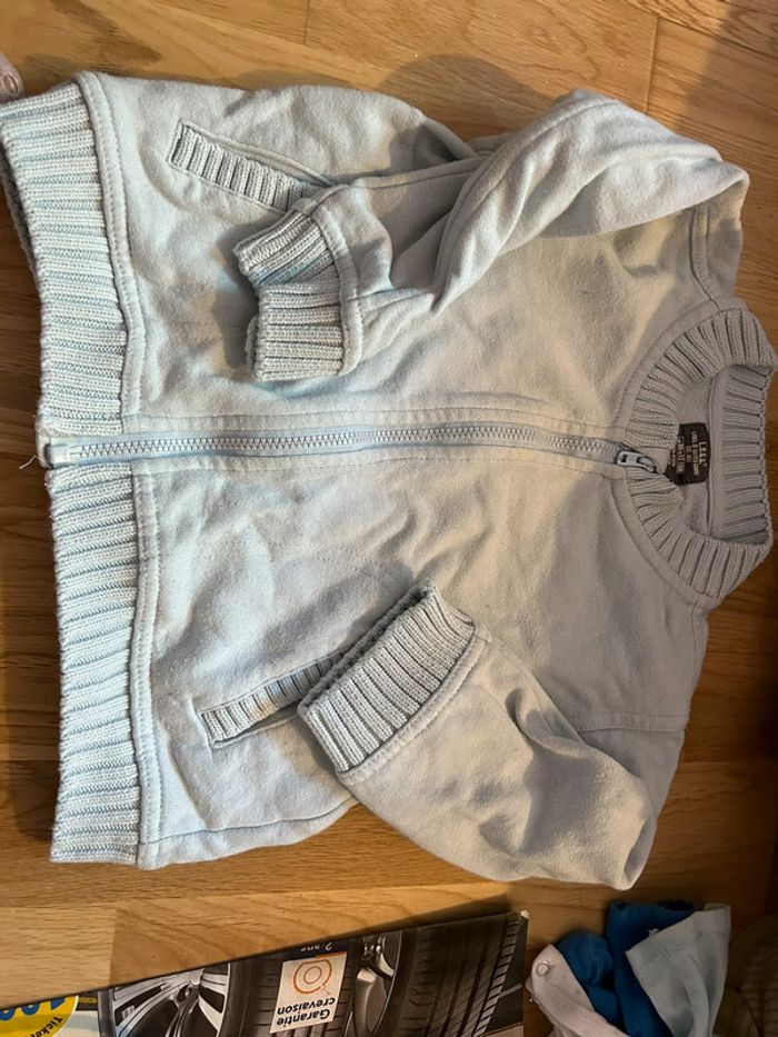 Veste talle 86cm soit 12/18 moi