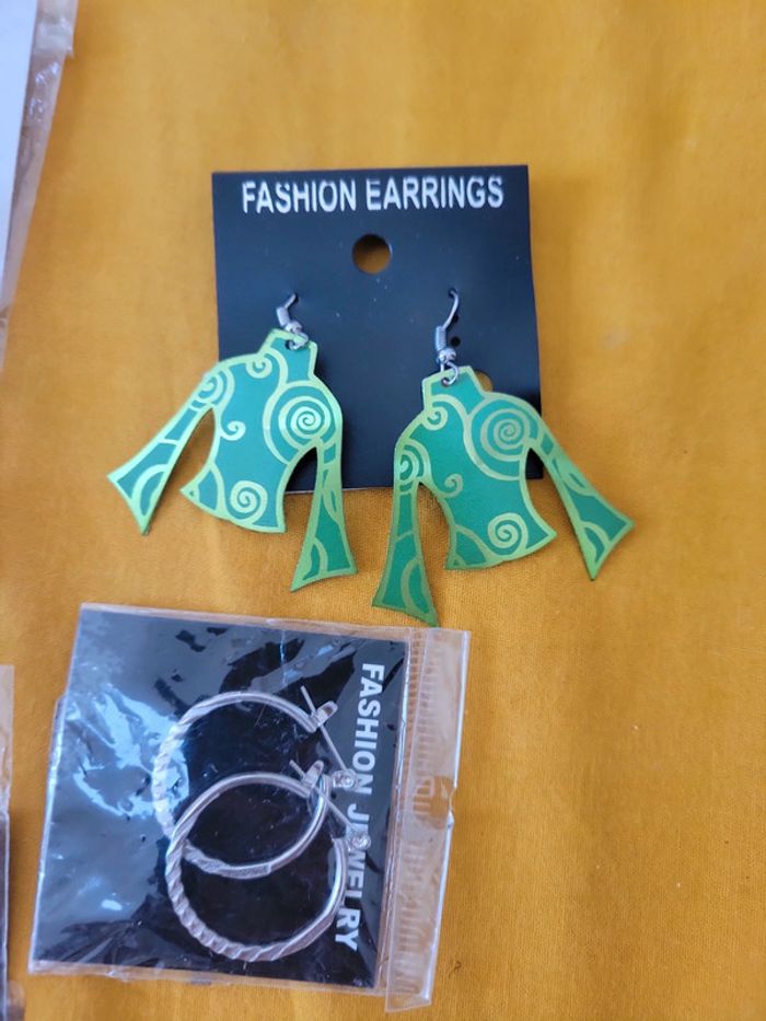 Lot paires de boucle d'oreilles créoles perles t-shirt - photo numéro 2