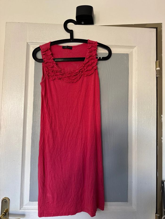 Jolie Robe longue rose avec effet sur le cou fluide 38/40