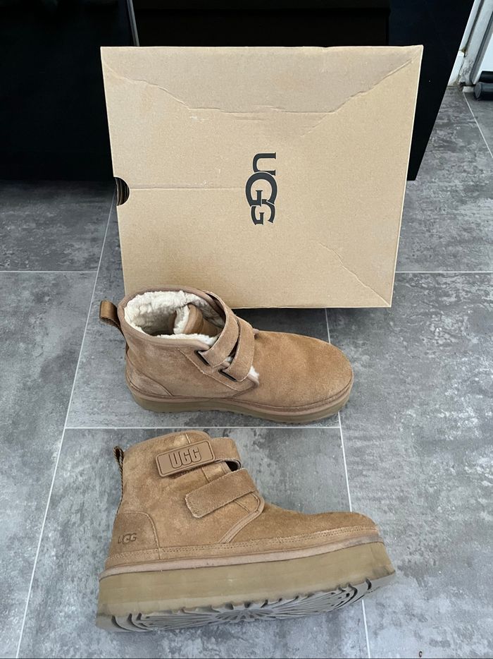UGG plateforme Camel