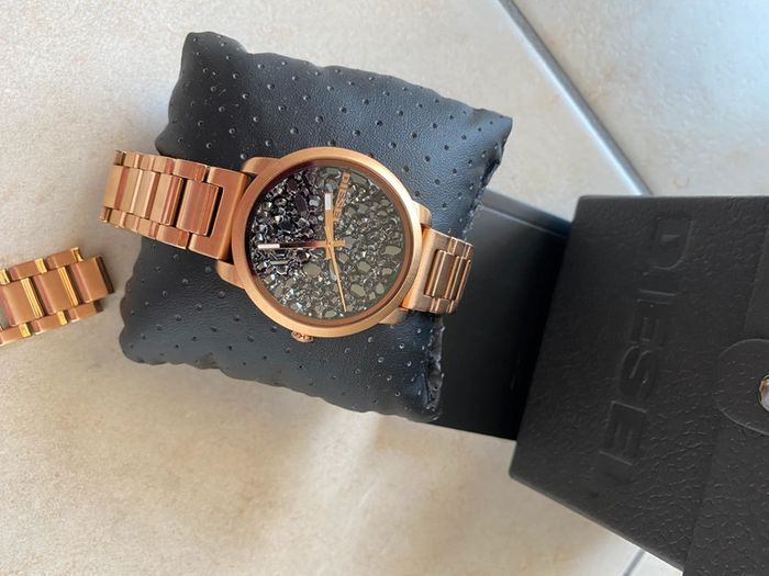 Montre femme cuivre Diesel - photo numéro 11