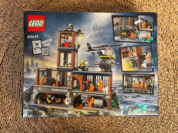 LEGO 60419 La prison de la police en haute mer - photo numéro 2